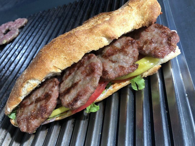 YARIM EKMEK KÖFTE
