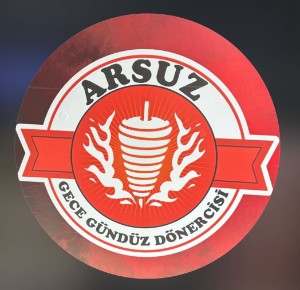 Arsuz gece dönercisi
